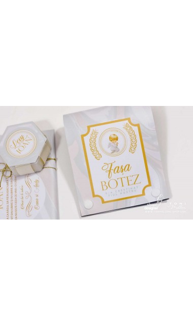 Trusou de botez cu ingeri si broderie personalizata aurie si pattern marble crem mint 20